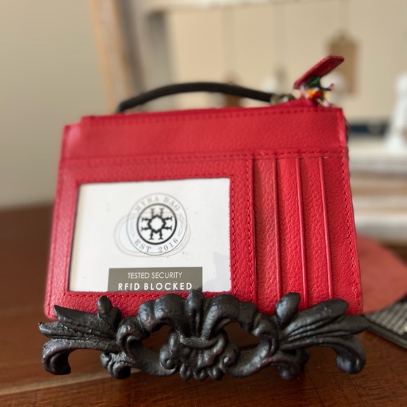 Red Hot 🔥NEW MyRa BaG wallet Tooled Credit Card coin holder Leather gift idea - Picture 2 of 4